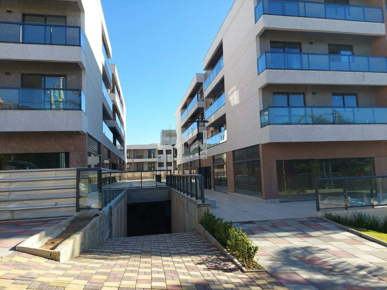 Sala para aluguel no Pinheirinho: fachada