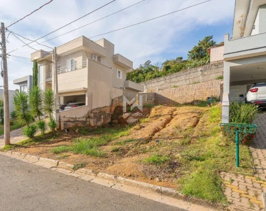 Terreno à venda no Bosque: terreno