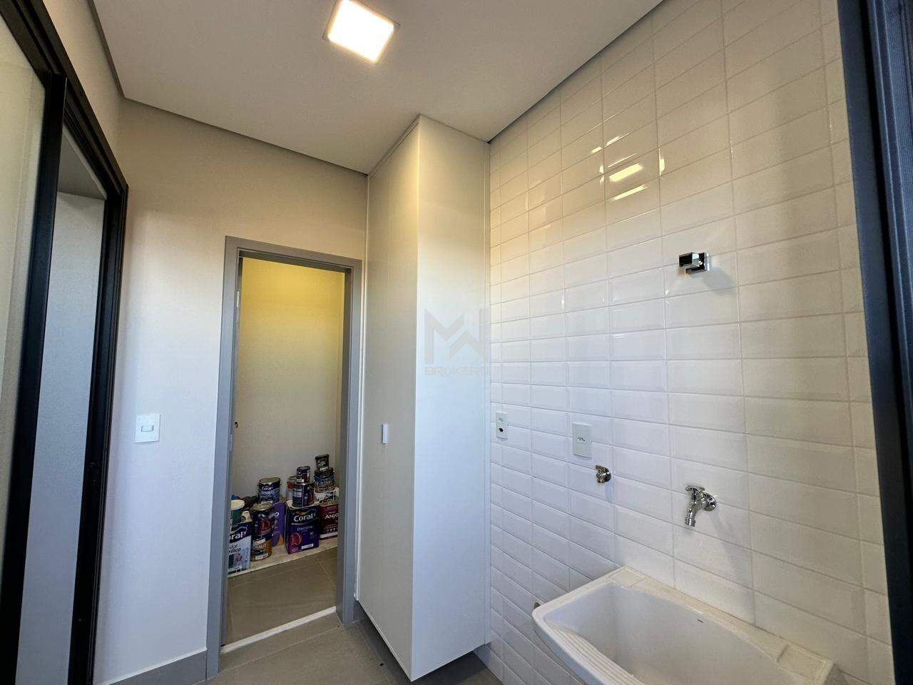 Casa em Condomínio à venda no Residencial Mont Alcino: Lavanderia