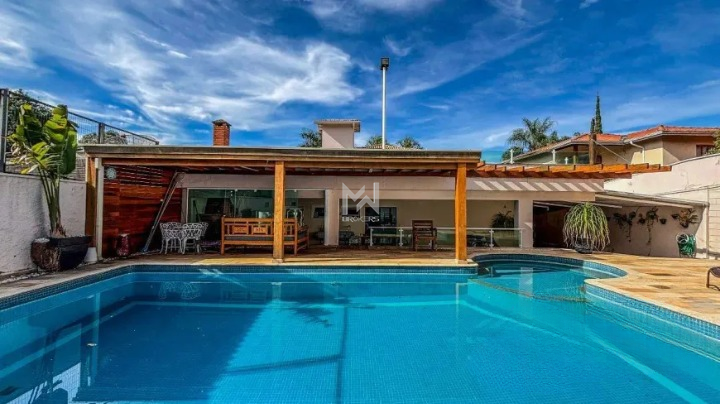 Casa em Condomínio à venda no Condomínio Vista Alegre: piscina