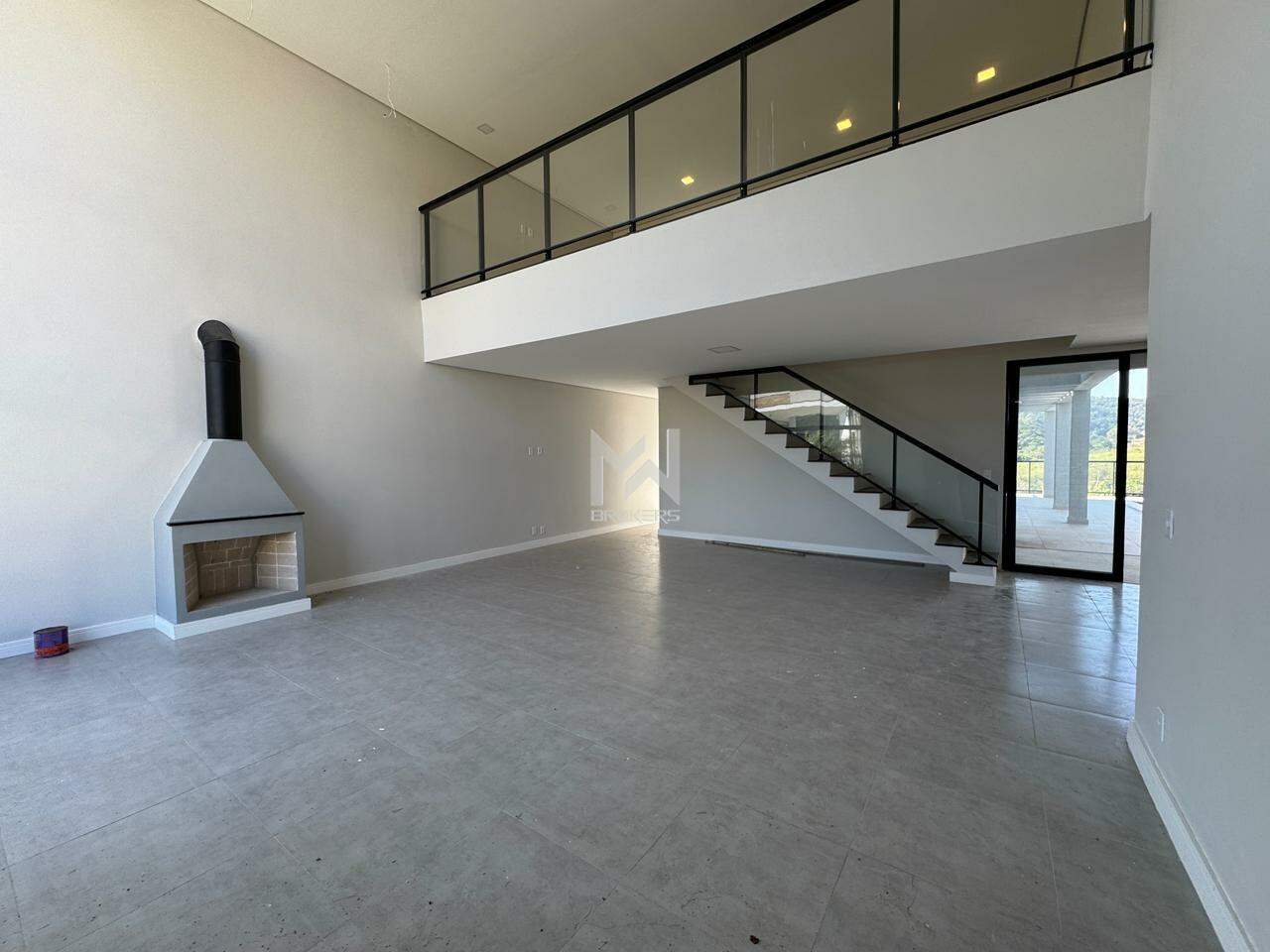 Casa em Condomínio à venda no Condomínio Santa Isabel: salas