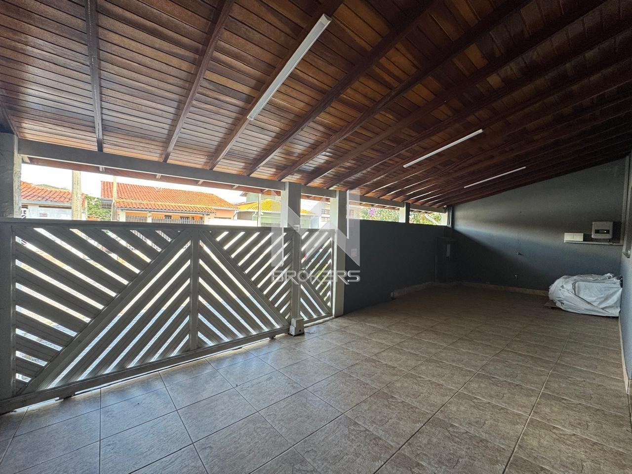 Casa à venda no João XXIII: garagem