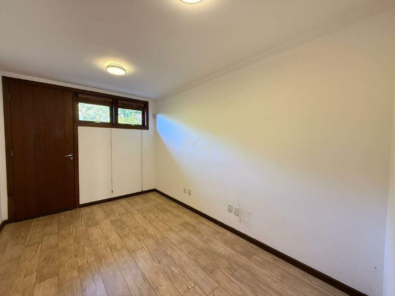 Casa em Condomínio à venda no Caixa D´água: escritório