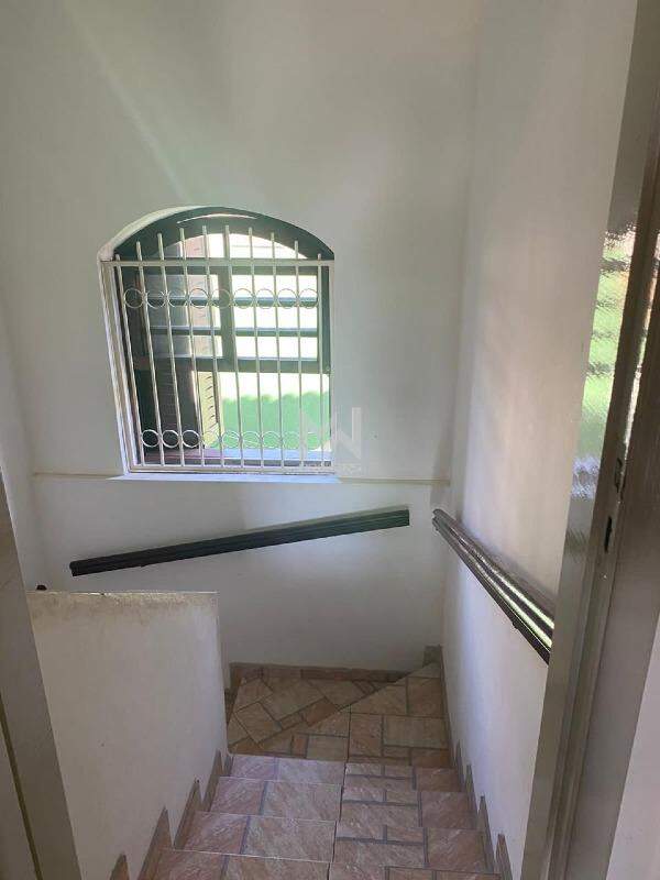 Casa à venda no Toninhas: escada 