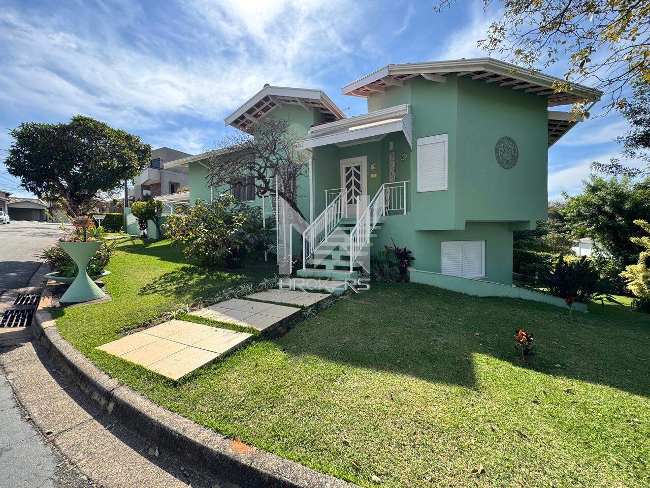 Casa em Condomínio para aluguel no Condomínio Jardim América: fachada