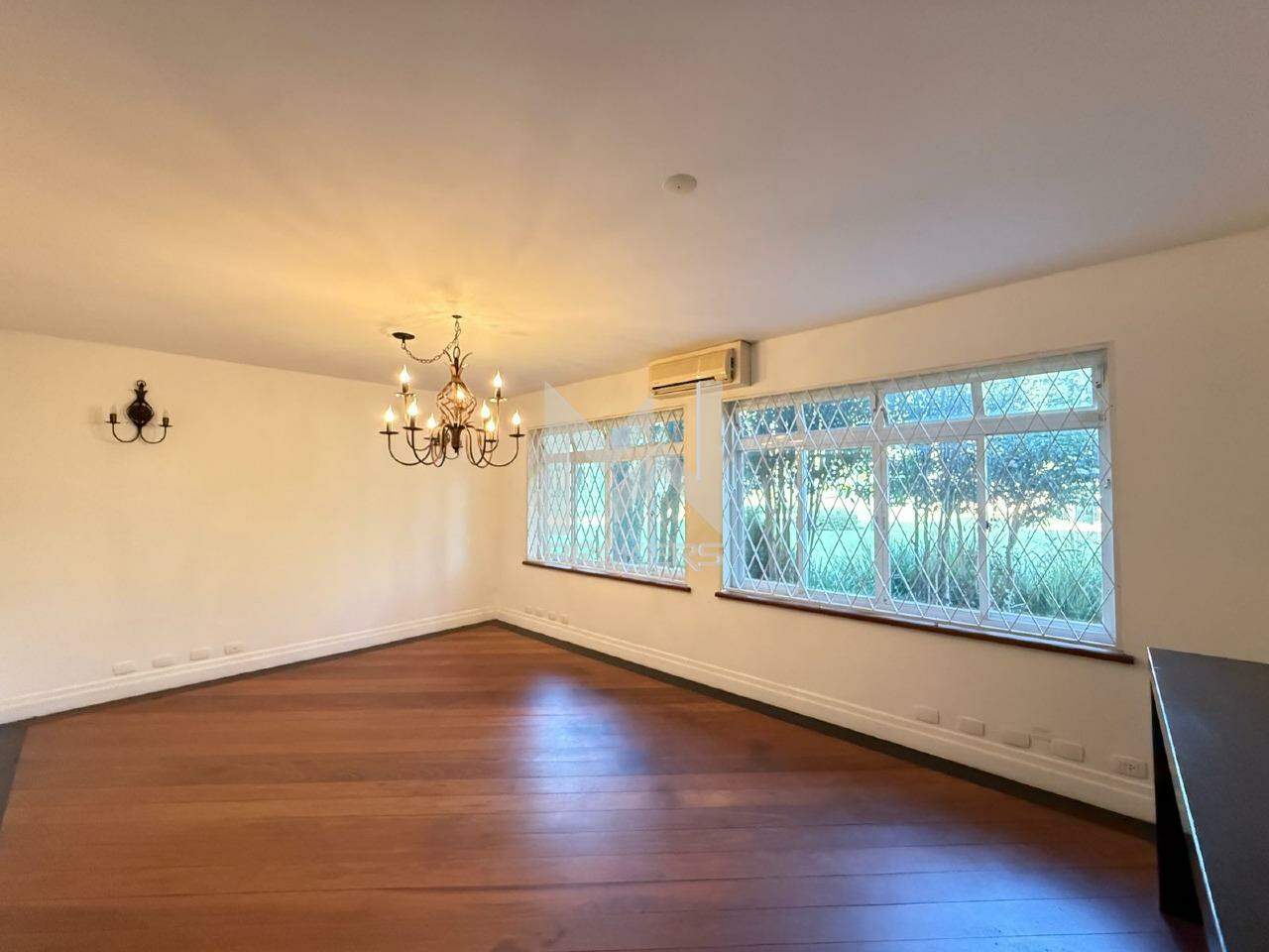 Casa em Condomínio à venda no Caixa D´água: salas