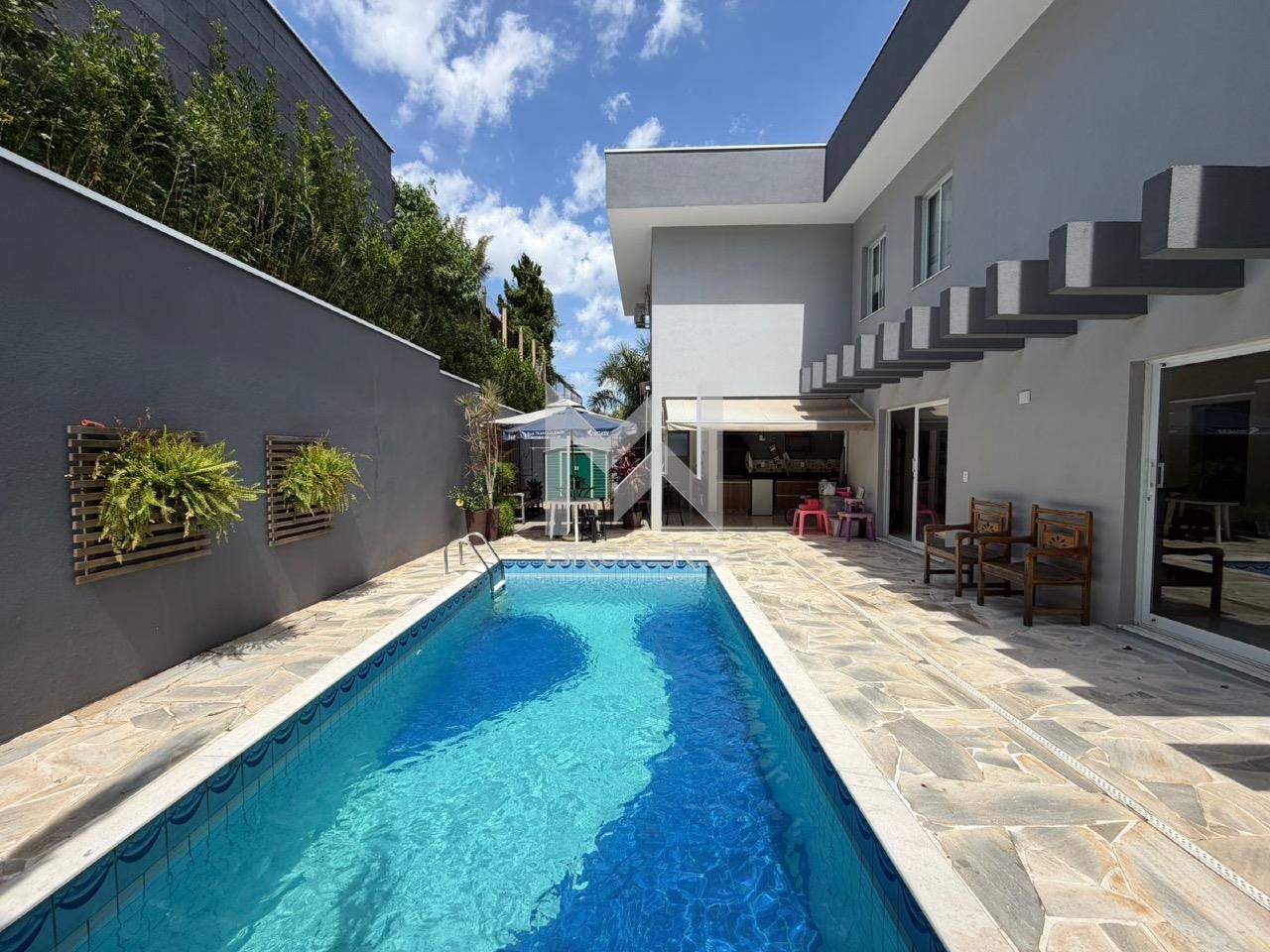 Casa em Condomínio à venda no Loteamento Recanto dos Paturis: fundos