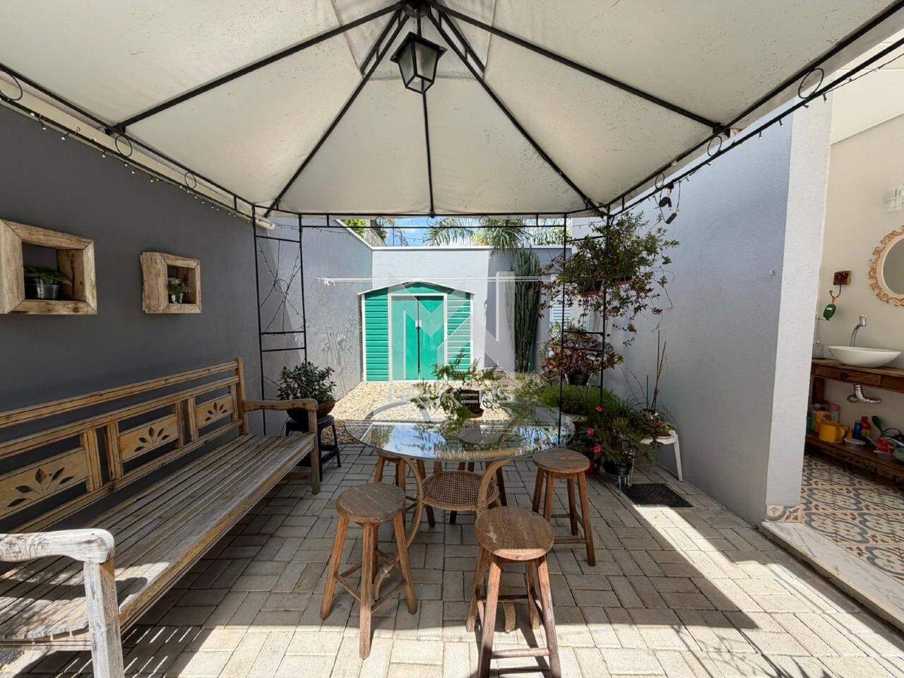 Casa em Condomínio à venda no Loteamento Recanto dos Paturis: fundos