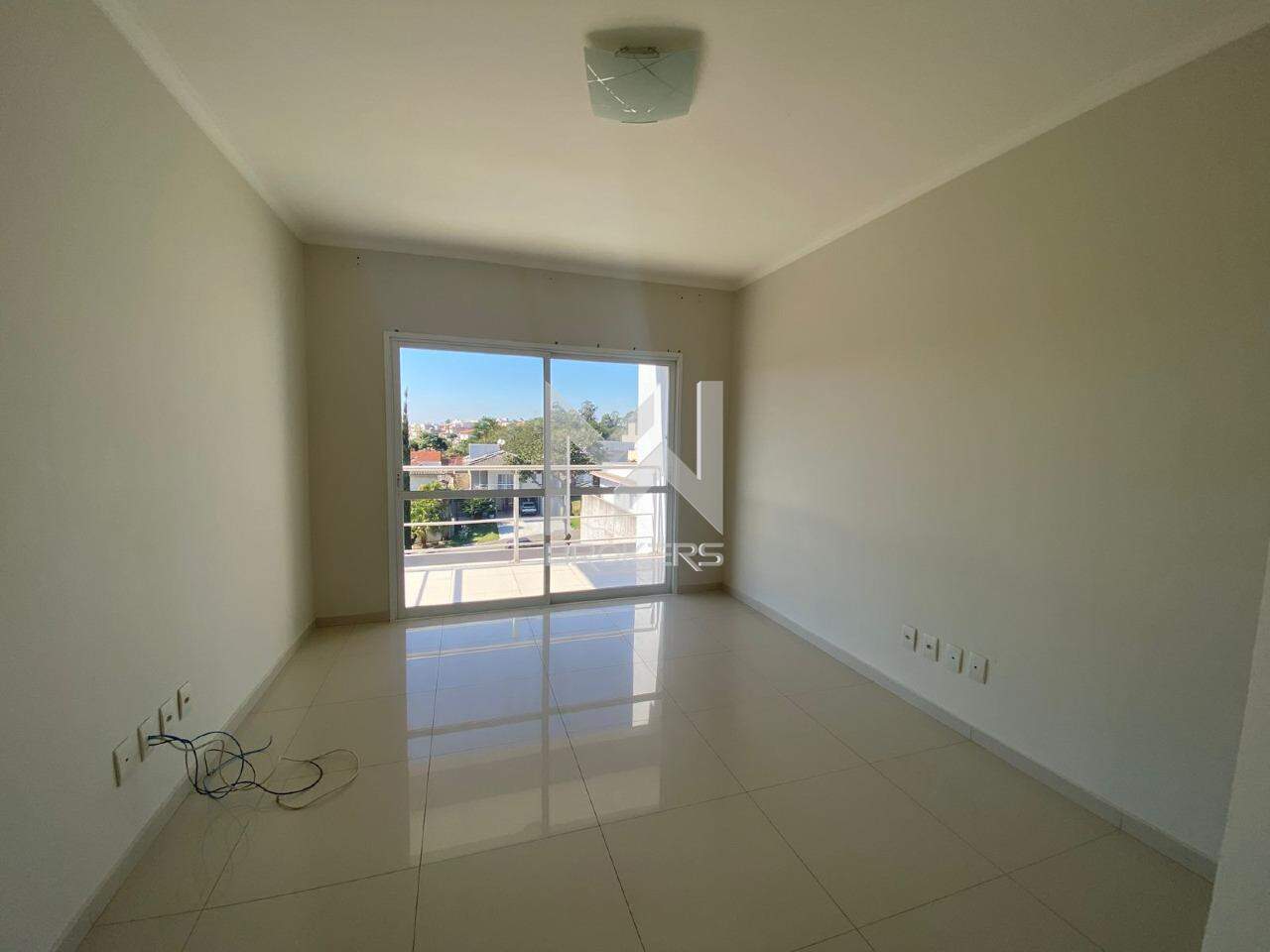 Casa em Condomínio para aluguel no Condomínio Terras de São Francisco: sala de TV