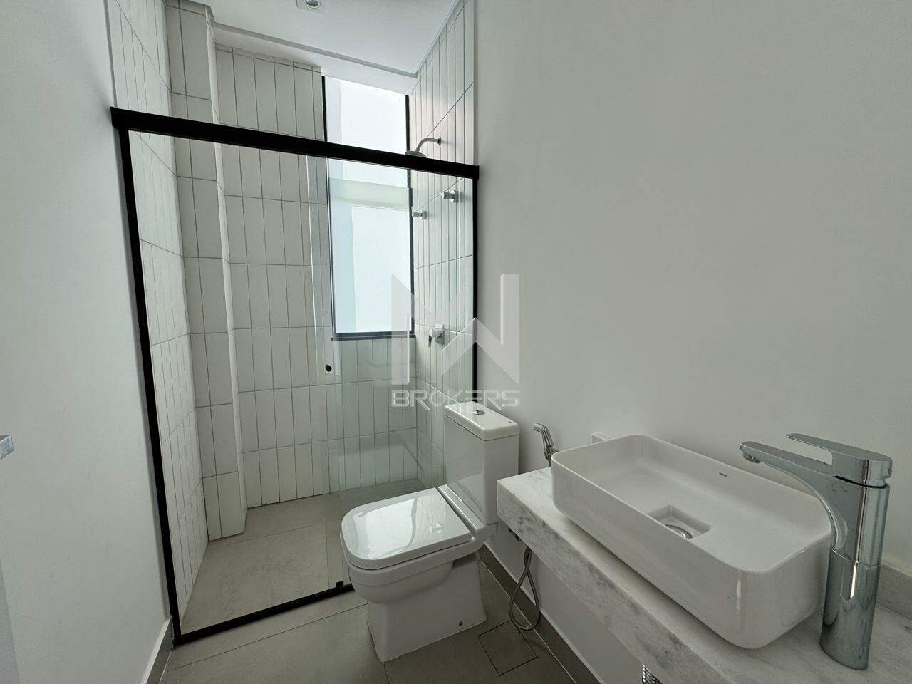 Casa em Condomínio à venda no Condomínio Arboretum: banheiro