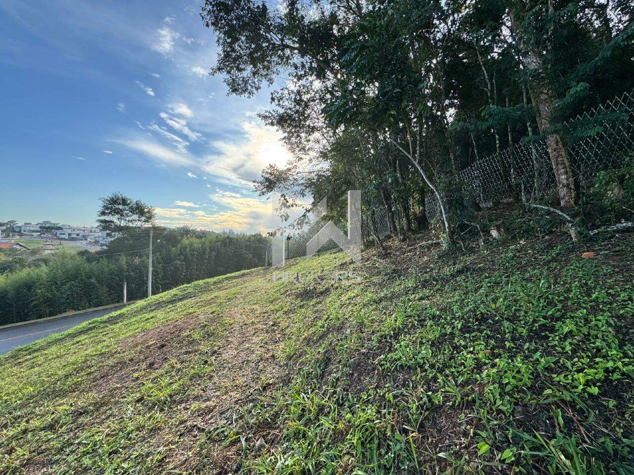 Terreno à venda no Condomínio Santa Isabel: terreno