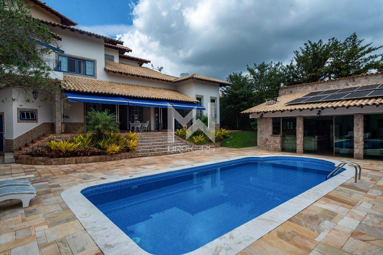 Casa em Condomínio à venda no Condomínio Chácaras do Lago: fachada interna