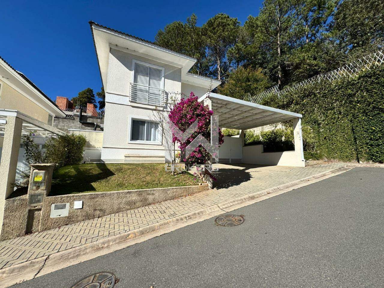 Casa em Condomínio à venda no Observatório: fachada 