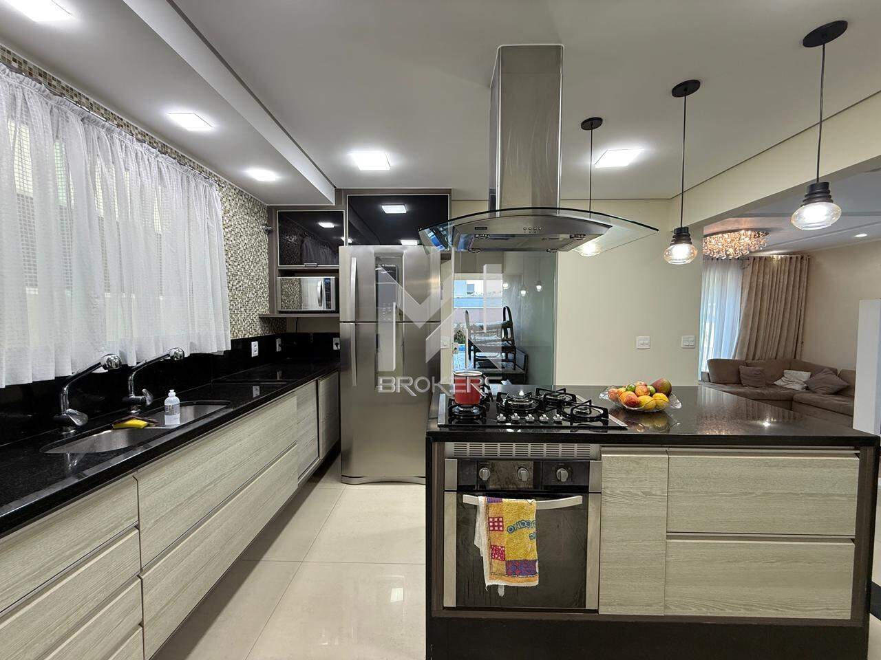 Casa em Condomínio à venda no Condomínio Terras de São Francisco: cozinha