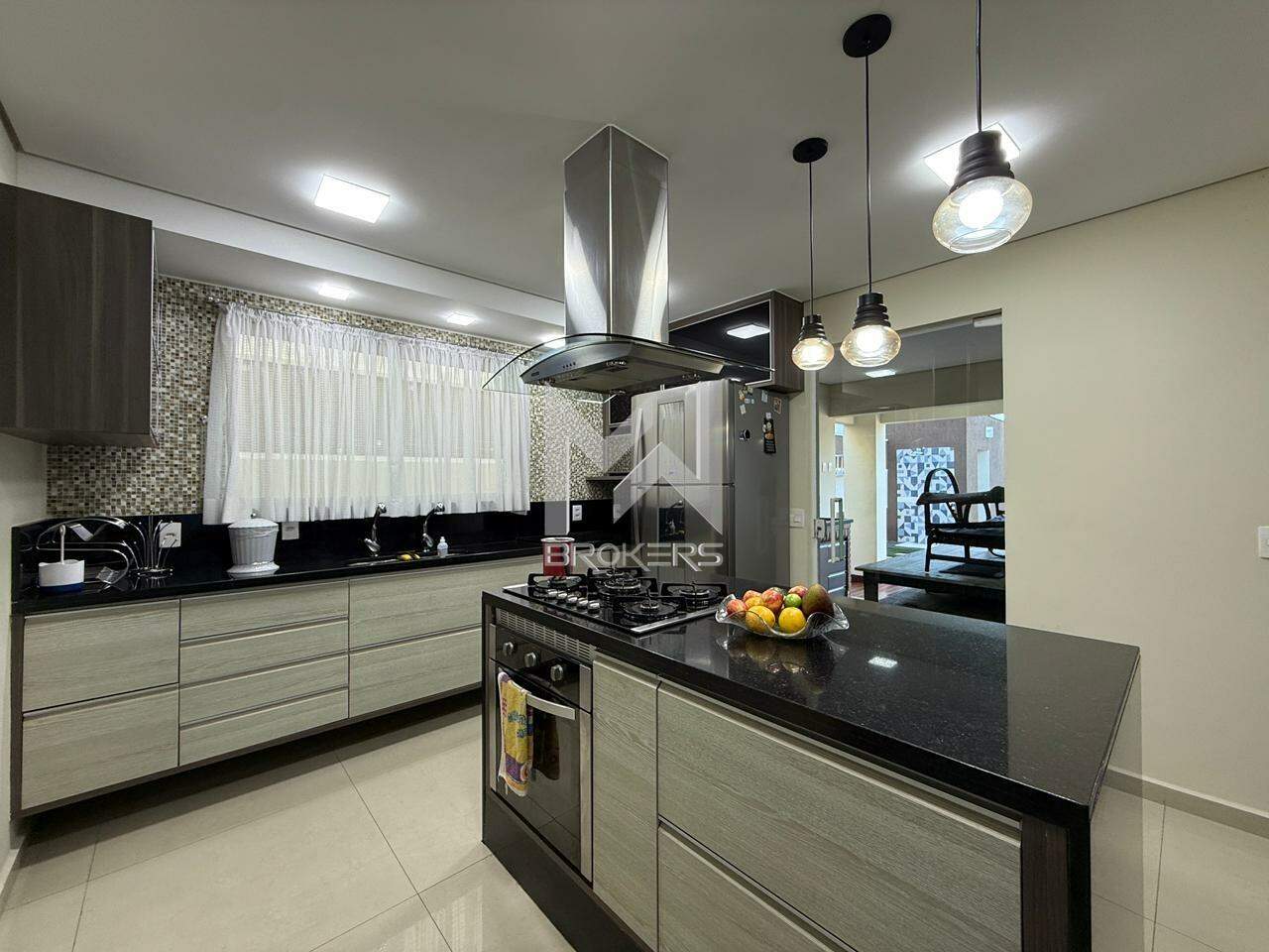 Casa em Condomínio à venda no Condomínio Terras de São Francisco: cozinha