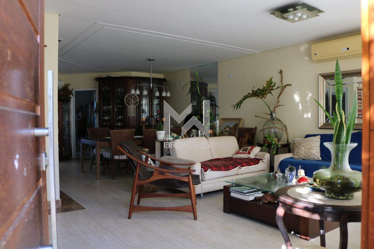 Casa em Condomínio à venda no Observatório: salas