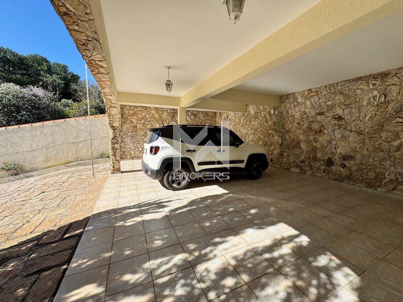 Casa em Condomínio à venda no Condomínio Marambaia: garagem