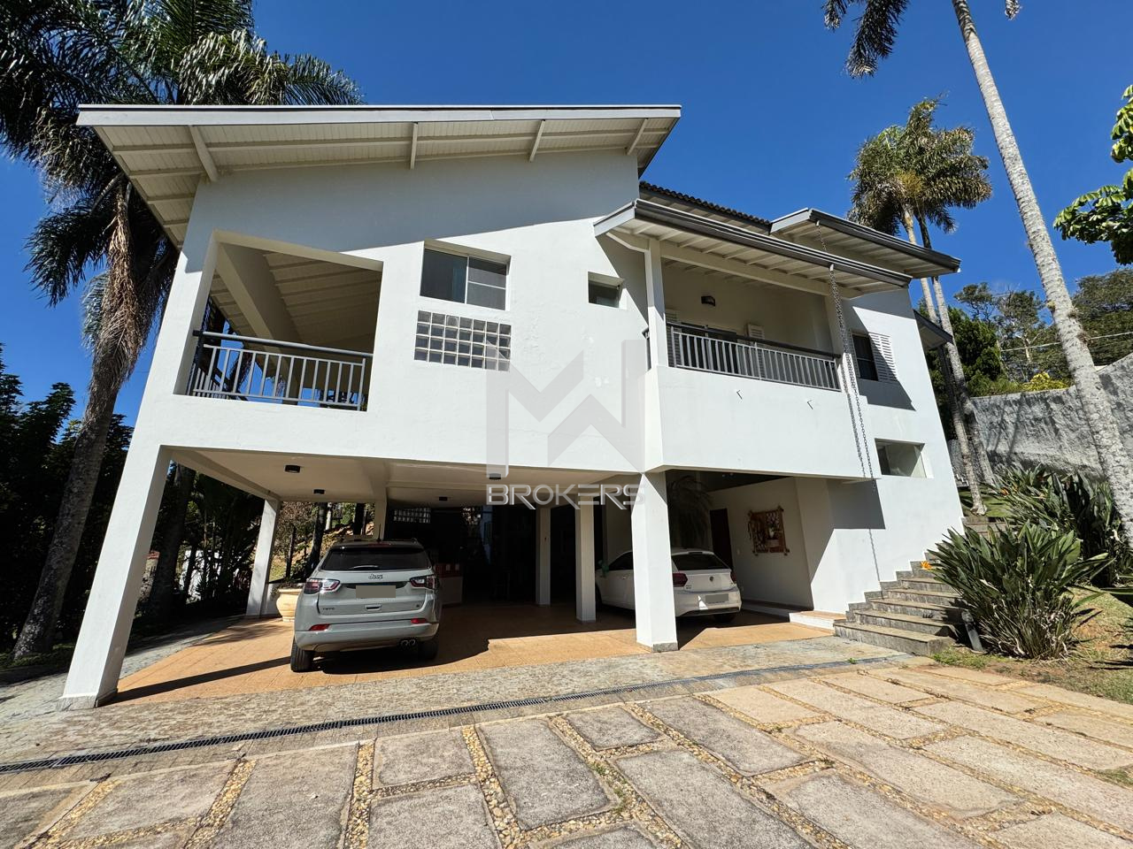 Casa em Condomínio à venda no Condomínio Chácaras do Lago: fachada