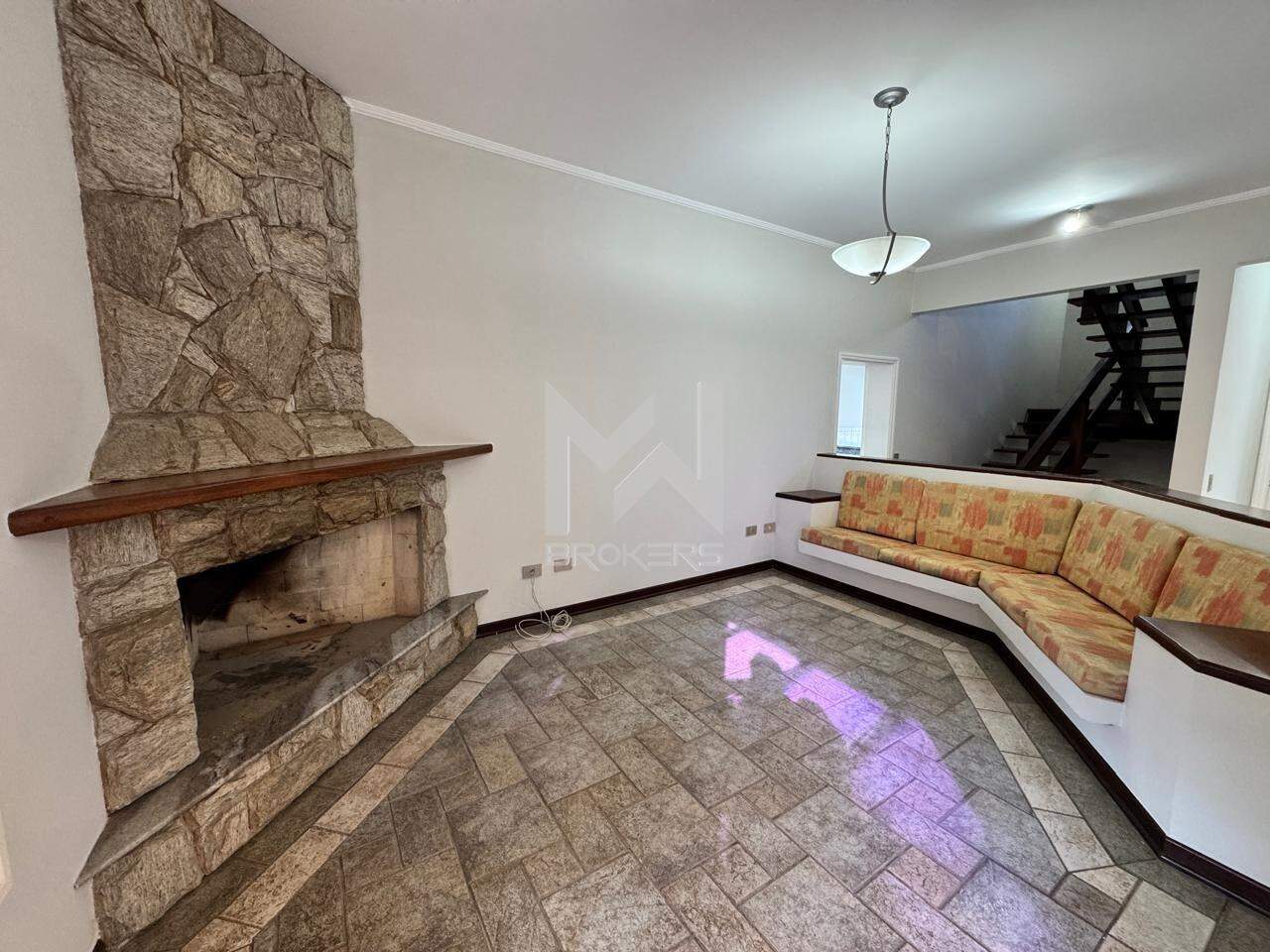 Casa em Condomínio para aluguel no Condomínio Marambaia: sala de estar