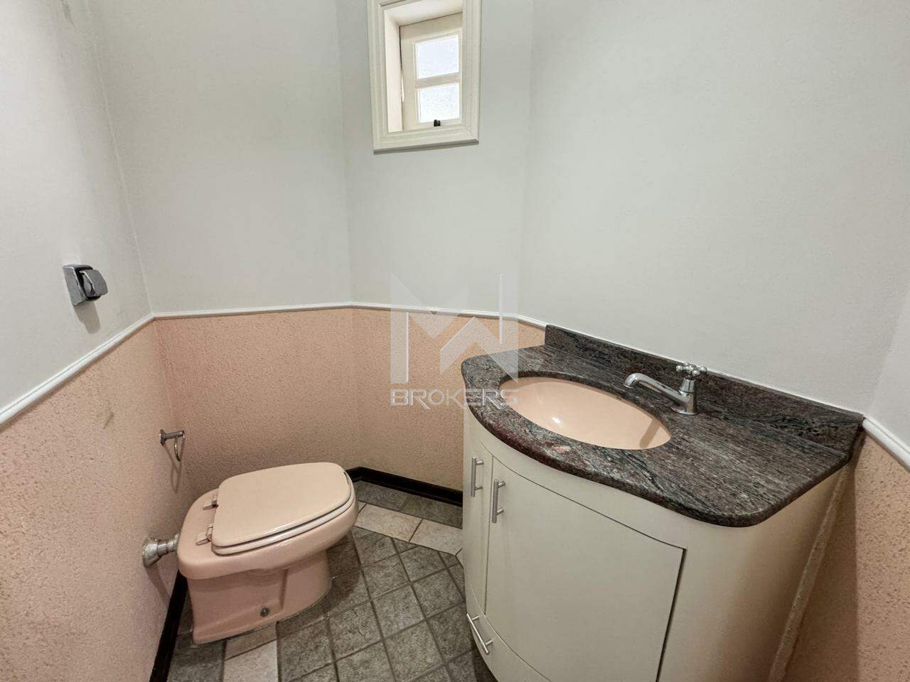 Casa em Condomínio para aluguel no Condomínio Marambaia: lavabo