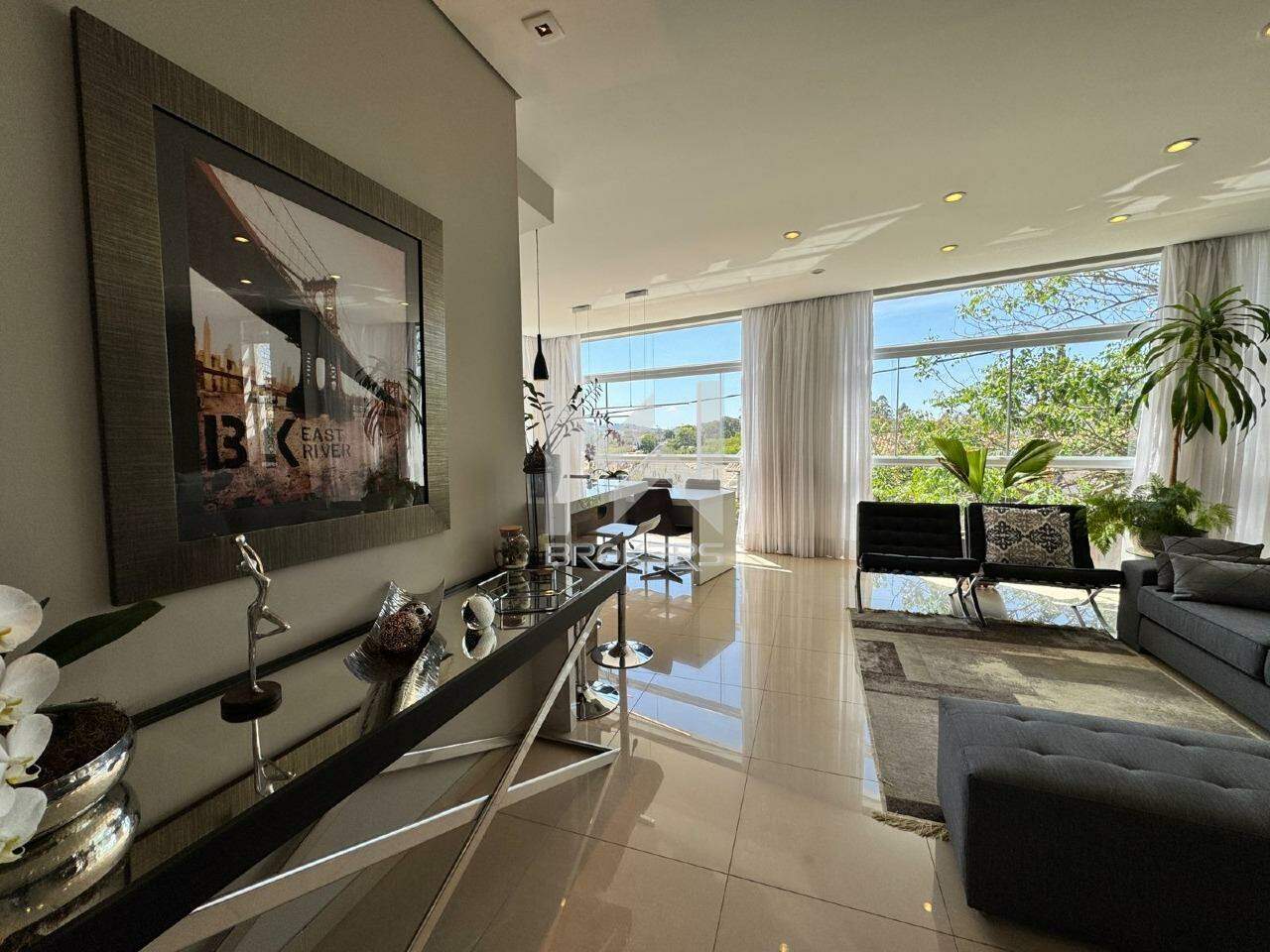 Casa em Condomínio à venda no Condomínio Terras de São Francisco: sala