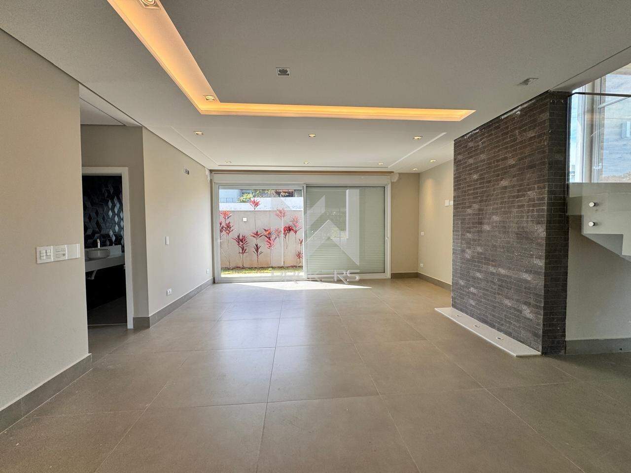 Casa em Condomínio à venda no Condomínio Arboretum: salas