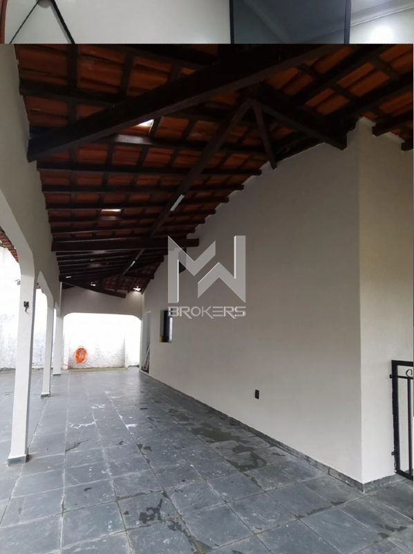 Chácara à venda no Bosque: garagem