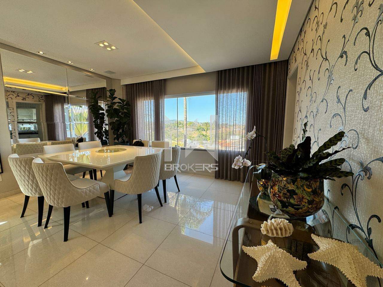 Casa em Condomínio à venda no Condomínio Terras de São Francisco: salas