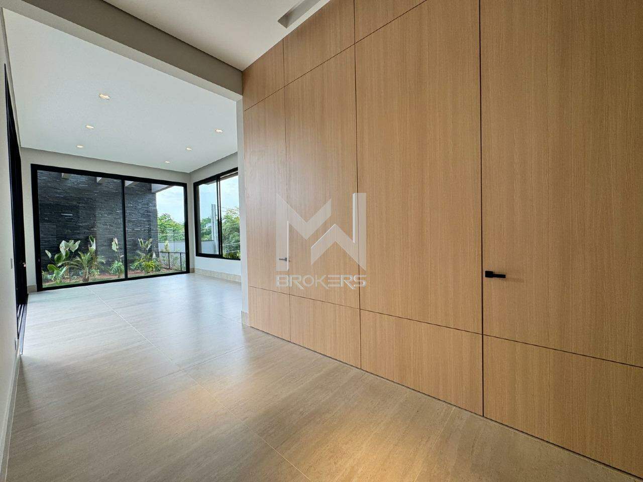 Casa em Condomínio para aluguel no Condomínio Marambaia: hall de entrada acesso garagem