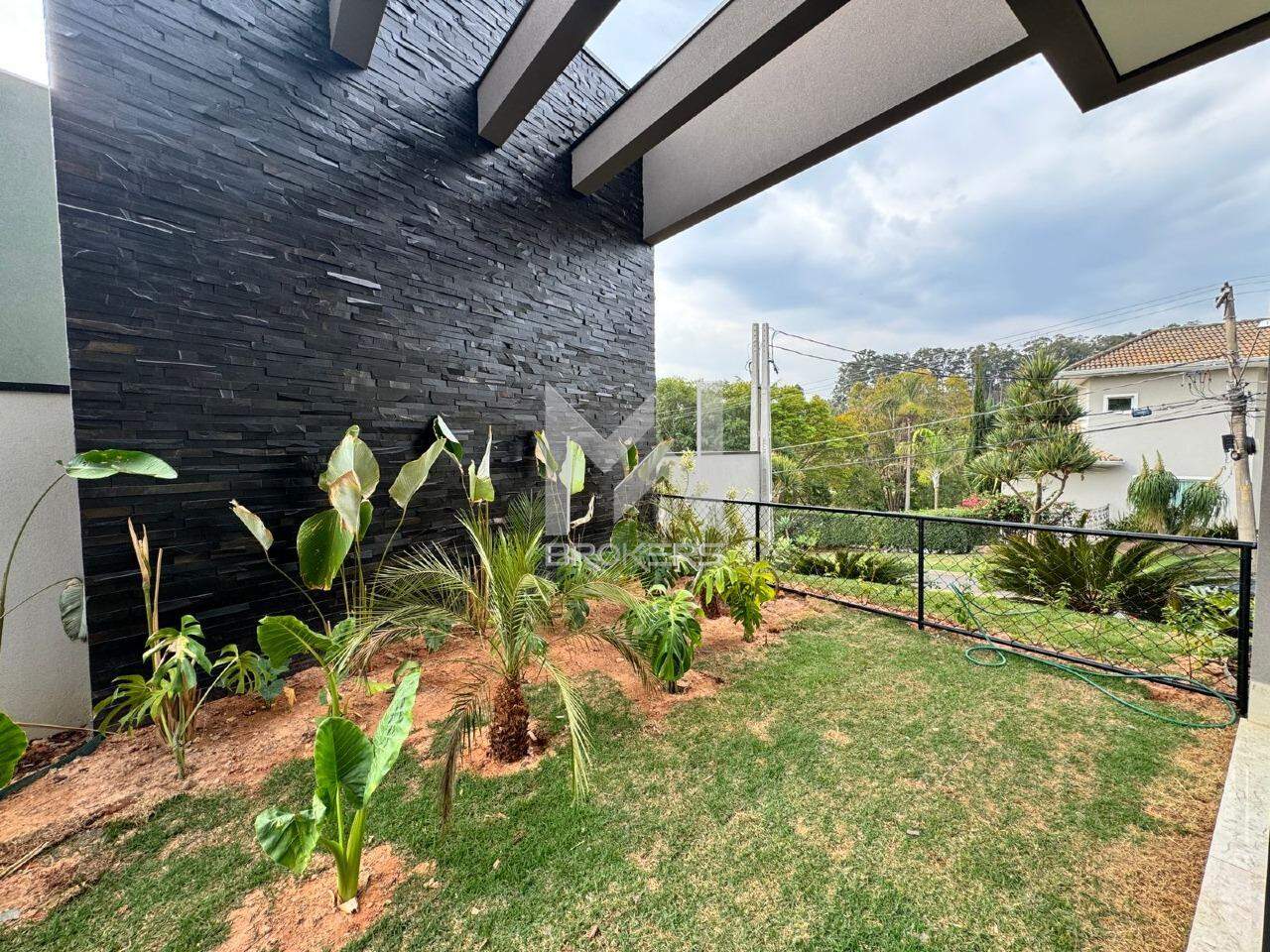 Casa em Condomínio para aluguel no Condomínio Marambaia: paisagismo