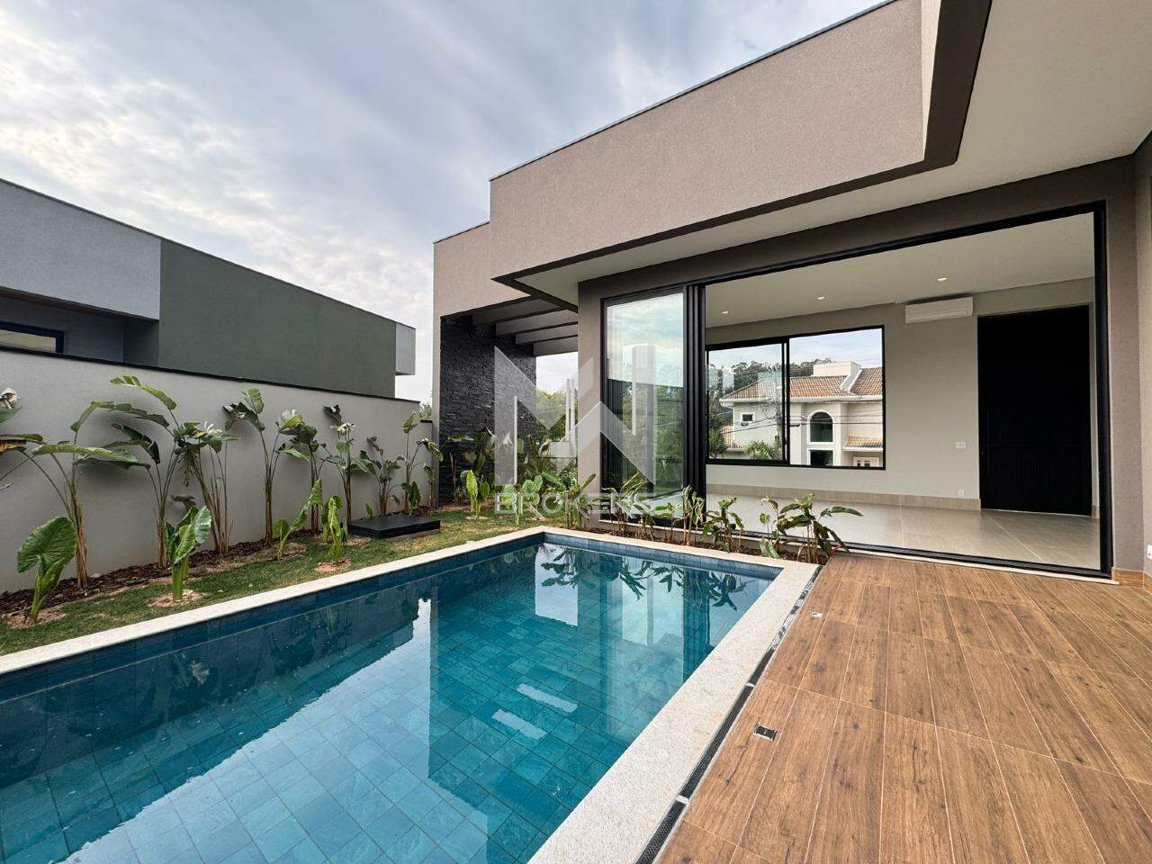 Casa em Condomínio para aluguel no Condomínio Marambaia: 