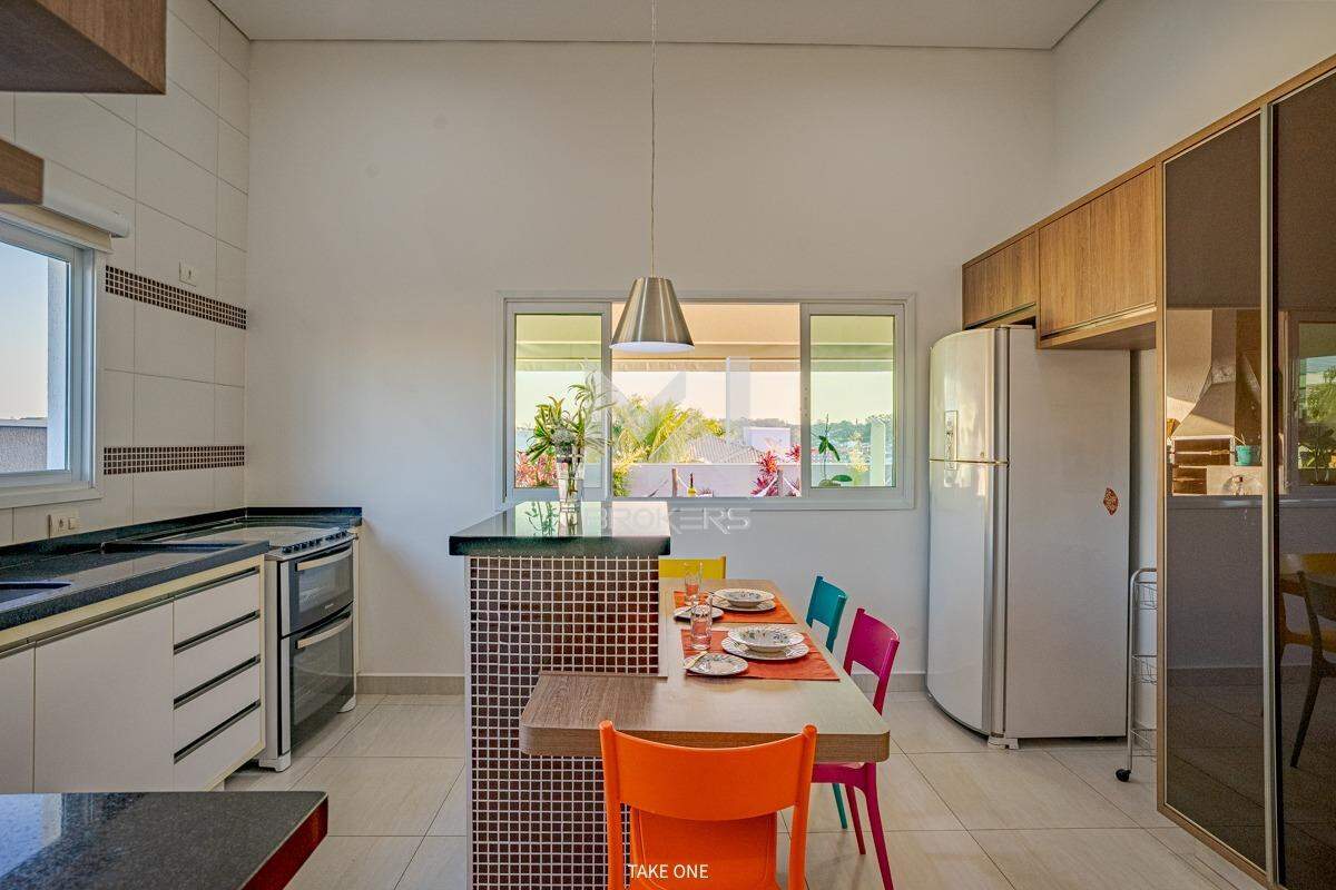 Casa em Condomínio à venda no Condomínio Terras de Vinhedo: cozinha