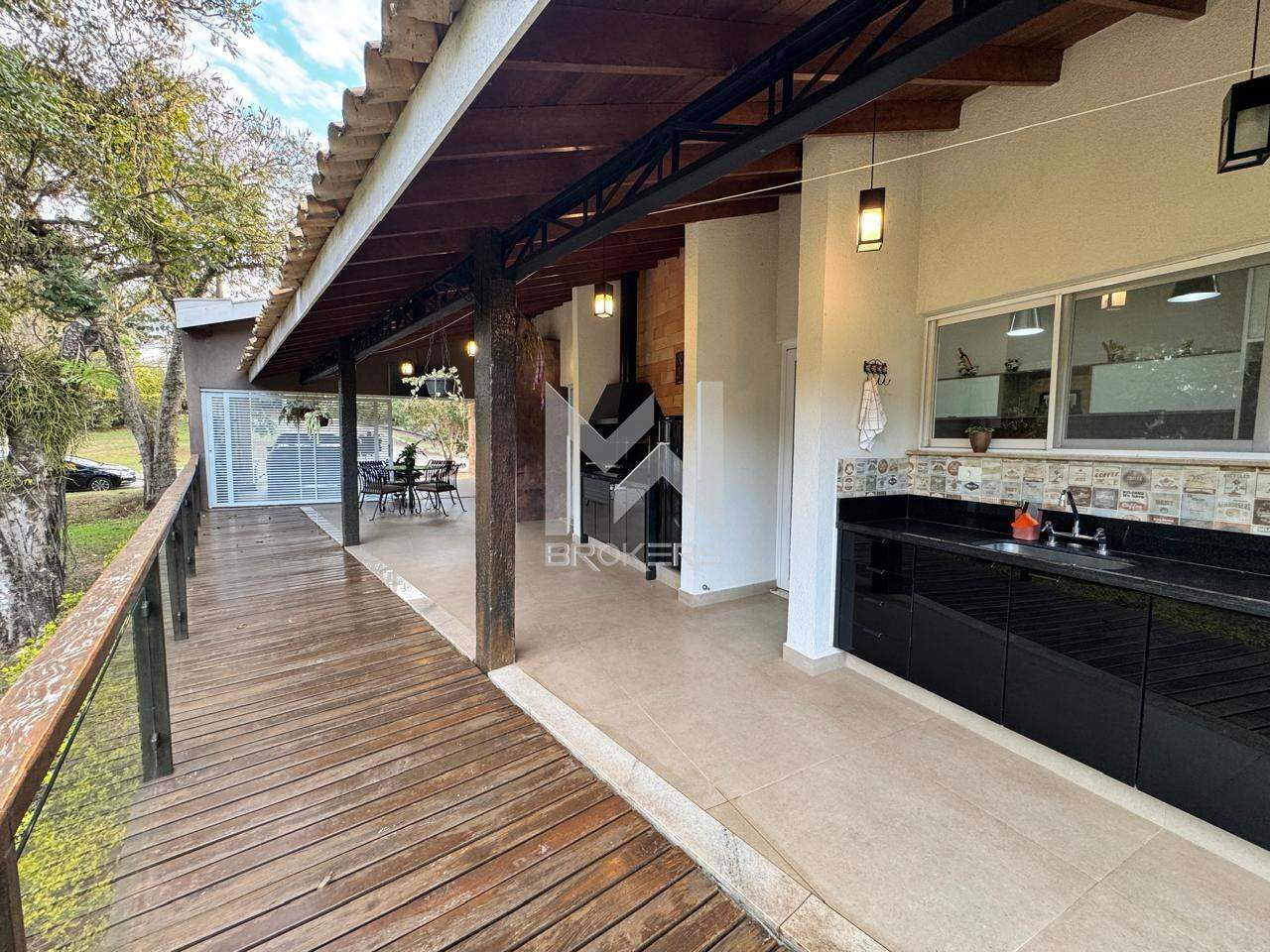 Casa em Condomínio à venda no Condomínio Reserva dos Vinhedos: área gourmet