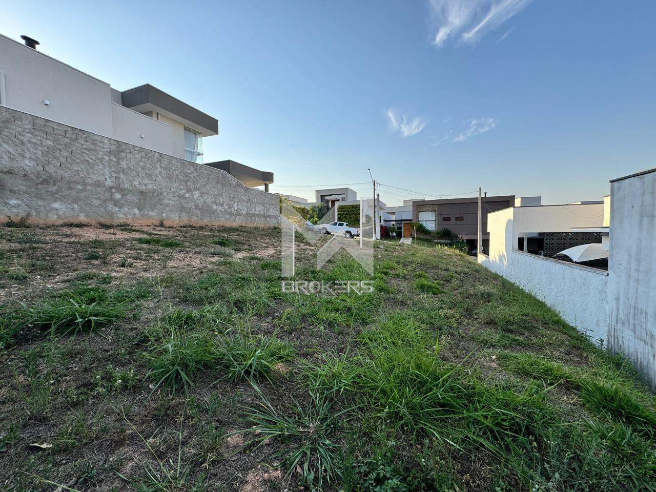 Terreno à venda no Chácaras Silvania: 