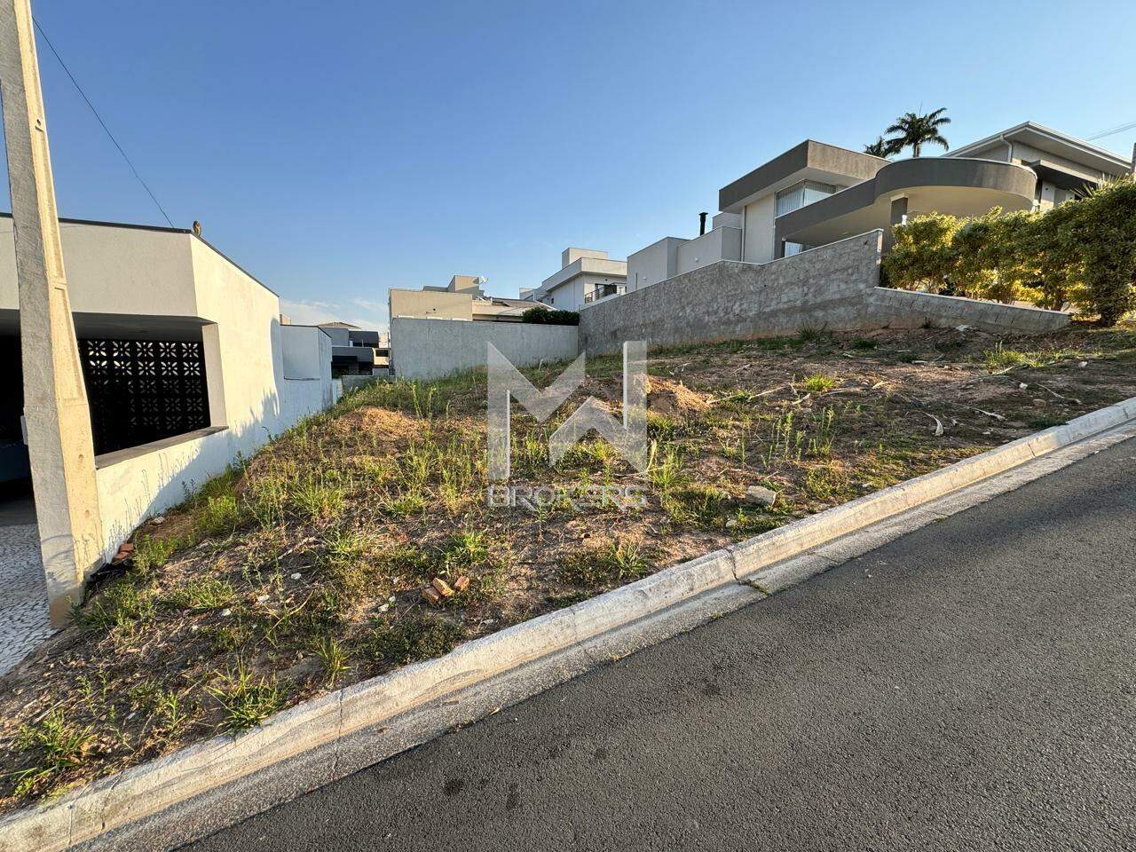 Terreno à venda no Chácaras Silvania: 