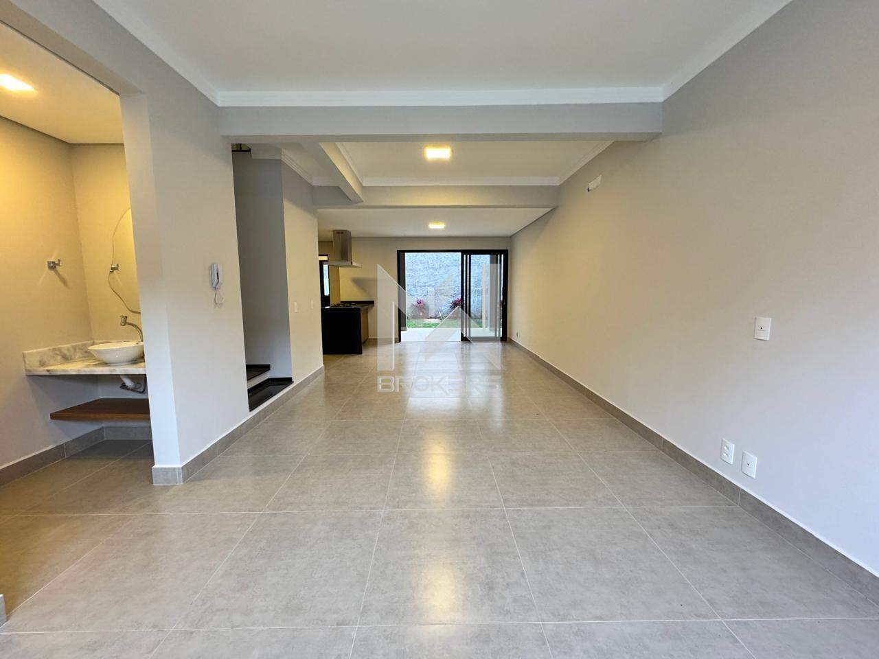 Casa em Condomínio à venda no Chácaras Silvania: sala