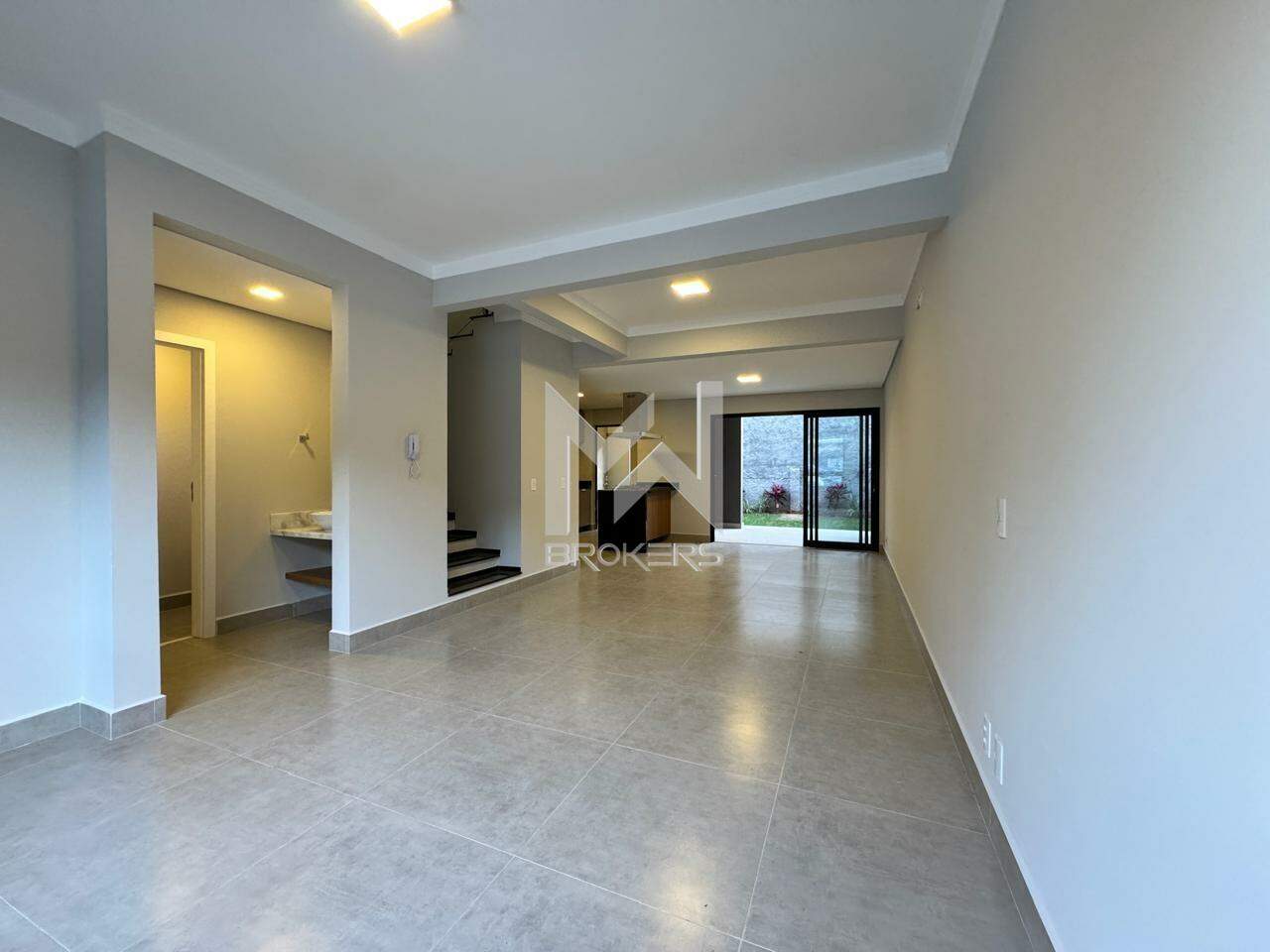 Casa em Condomínio à venda no Chácaras Silvania: Sala