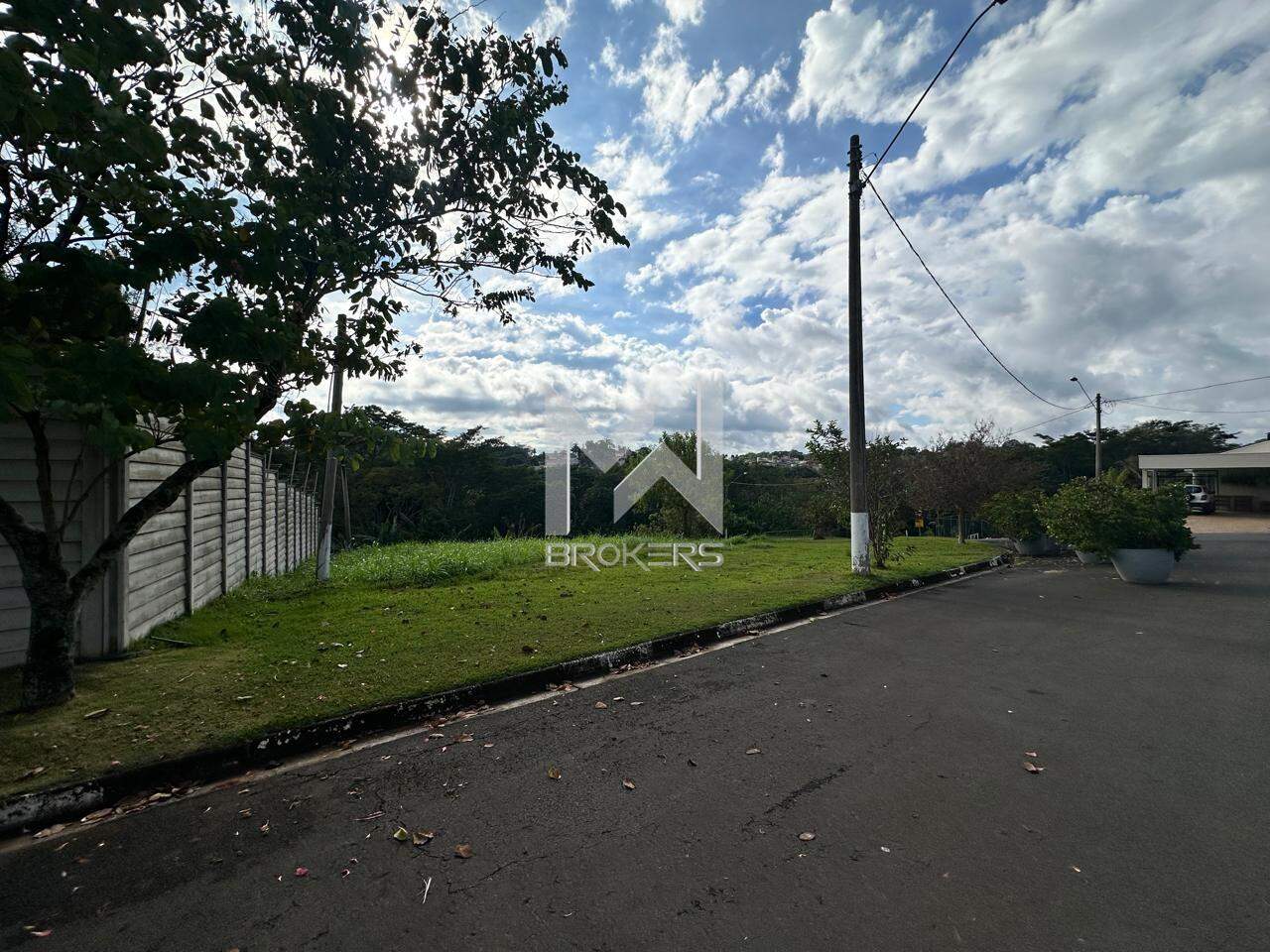 Terreno à venda no Condomínio Terras de São Francisco: Frente