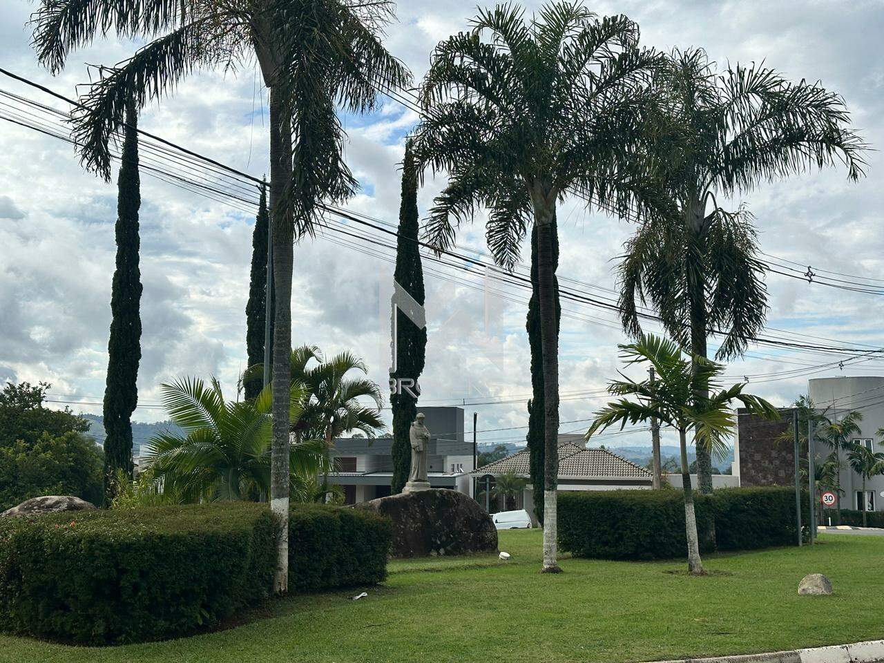 Terreno à venda no Condomínio Terras de São Francisco: 
