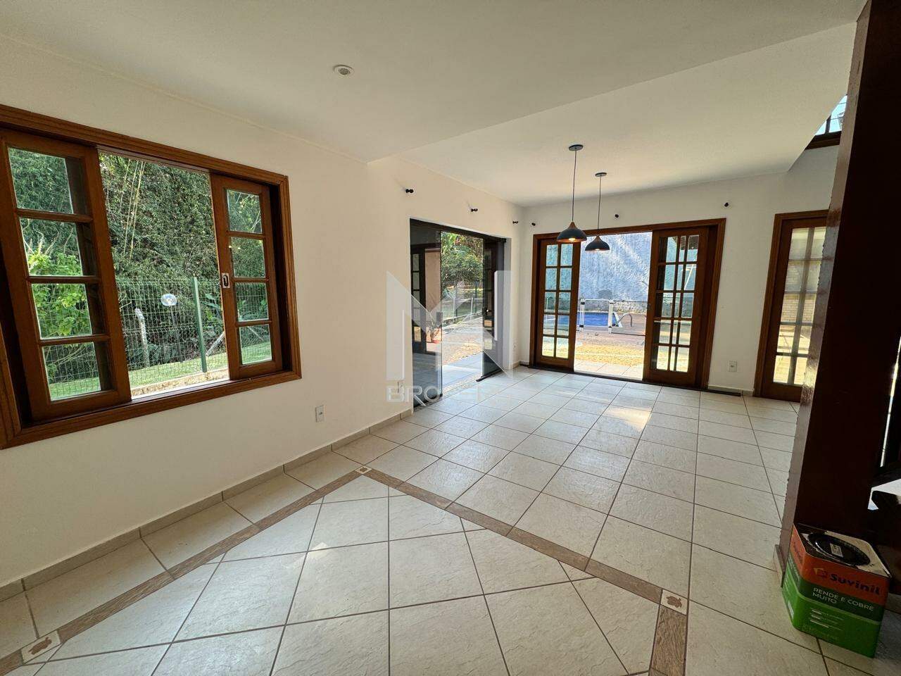 Casa em Condomínio para aluguel no Bosque: salas