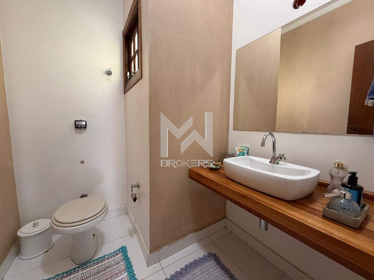 Casa em Condomínio à venda no Condomínio Vista Alegre: lavabo