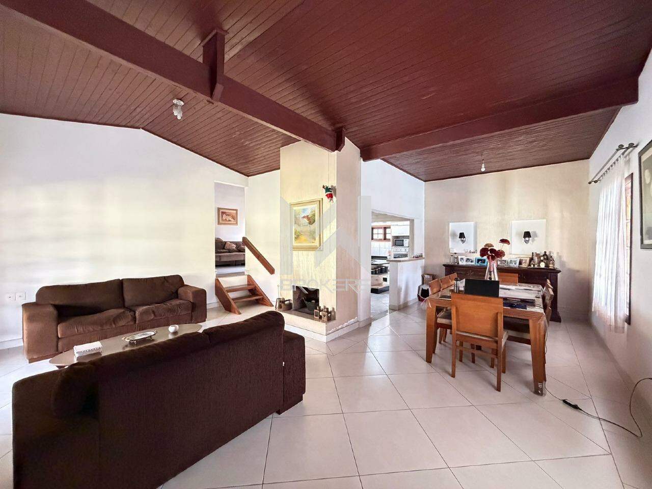 Casa em Condomínio à venda no Condomínio Vista Alegre: salas