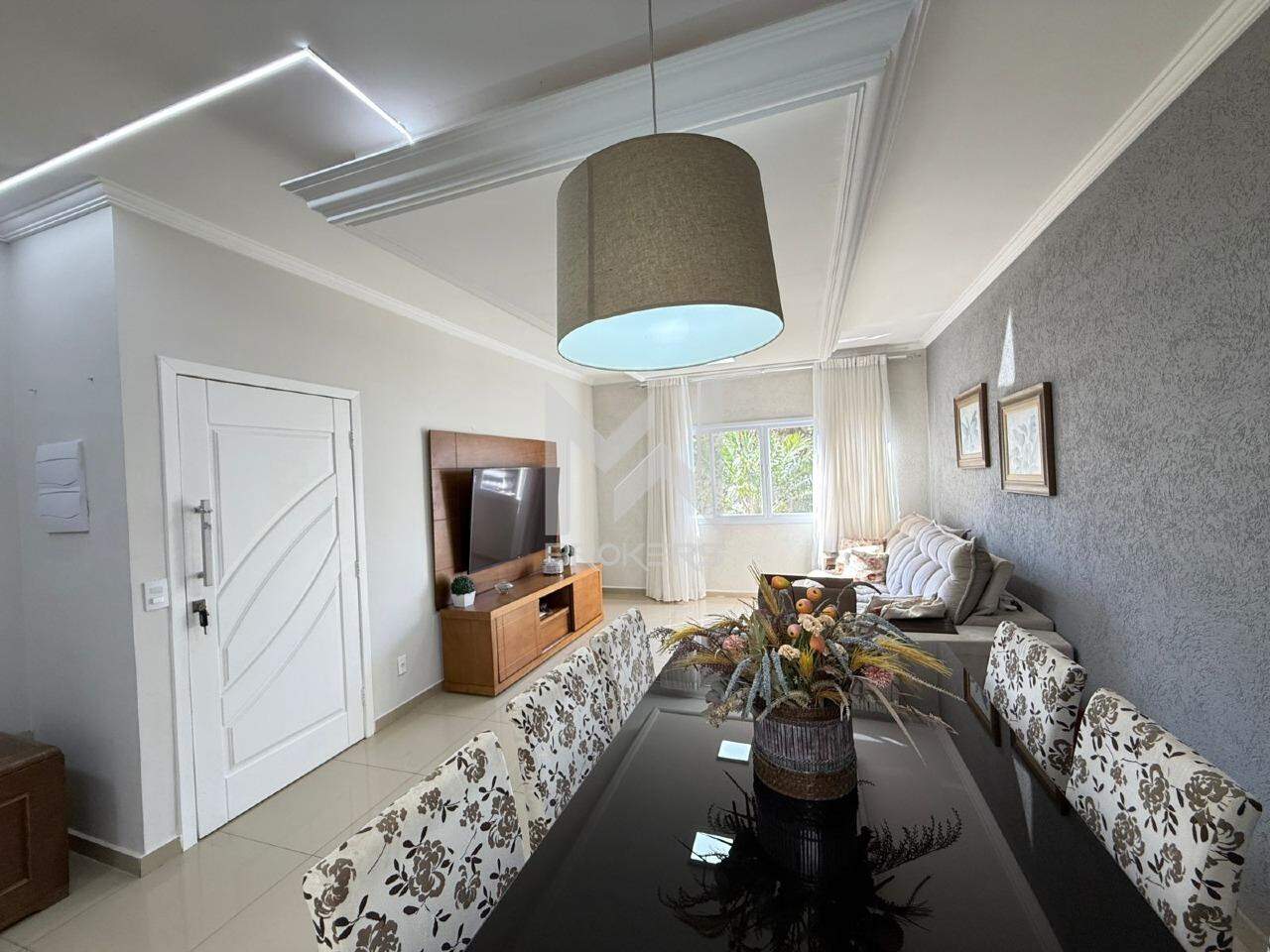 Casa em Condomínio à venda no Condomínio Grape Village: salas