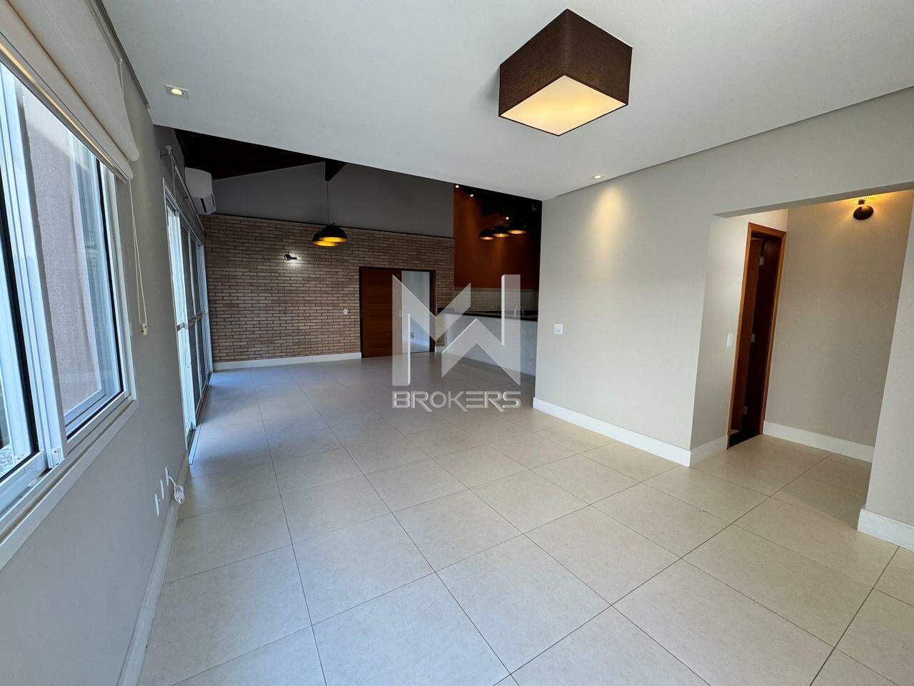 Casa em Condomínio para aluguel no Condomínio Reserva das Palmeiras: salas