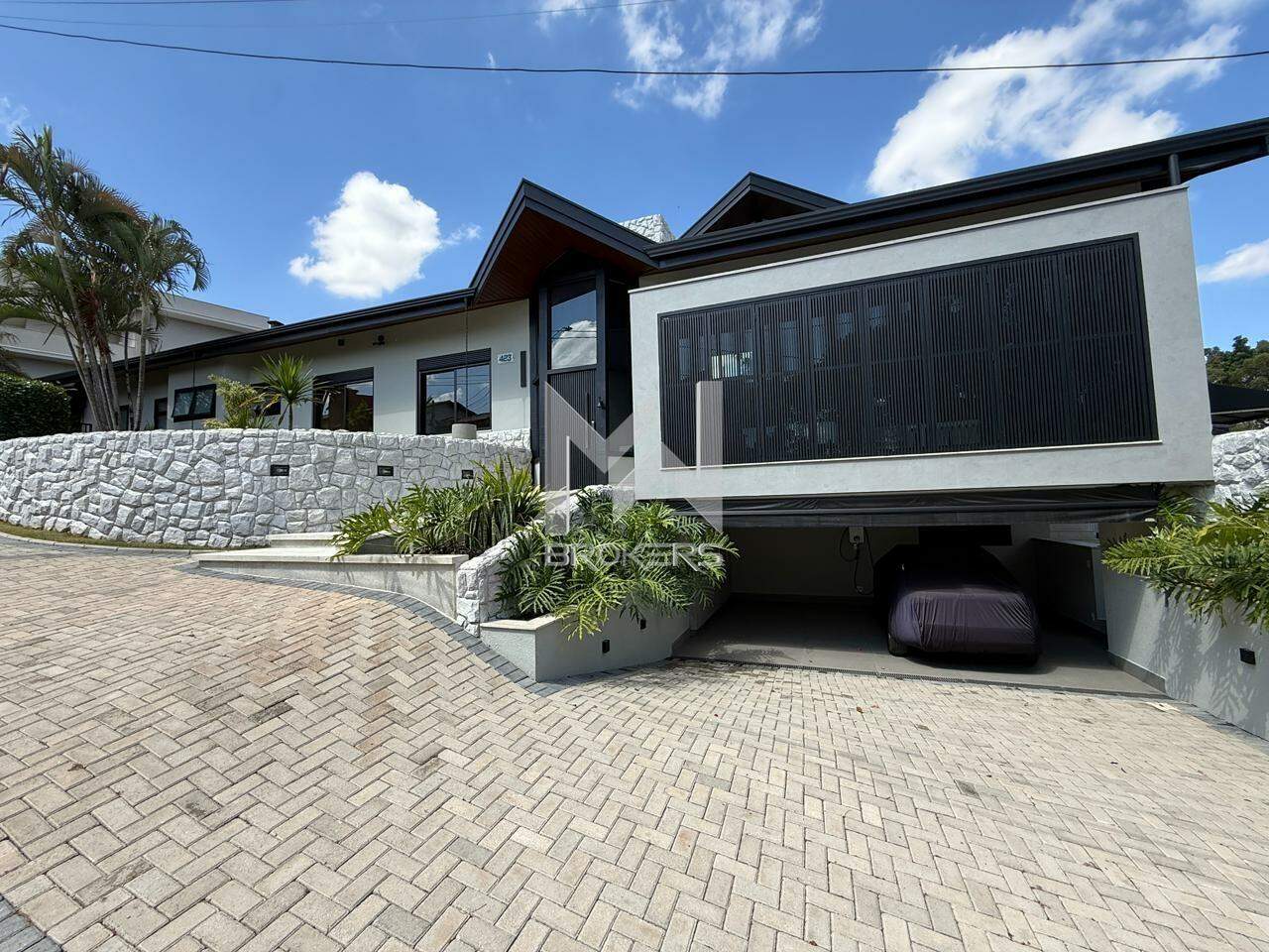 Casa em Condomínio à venda no Vale do Itamaracá: fachada