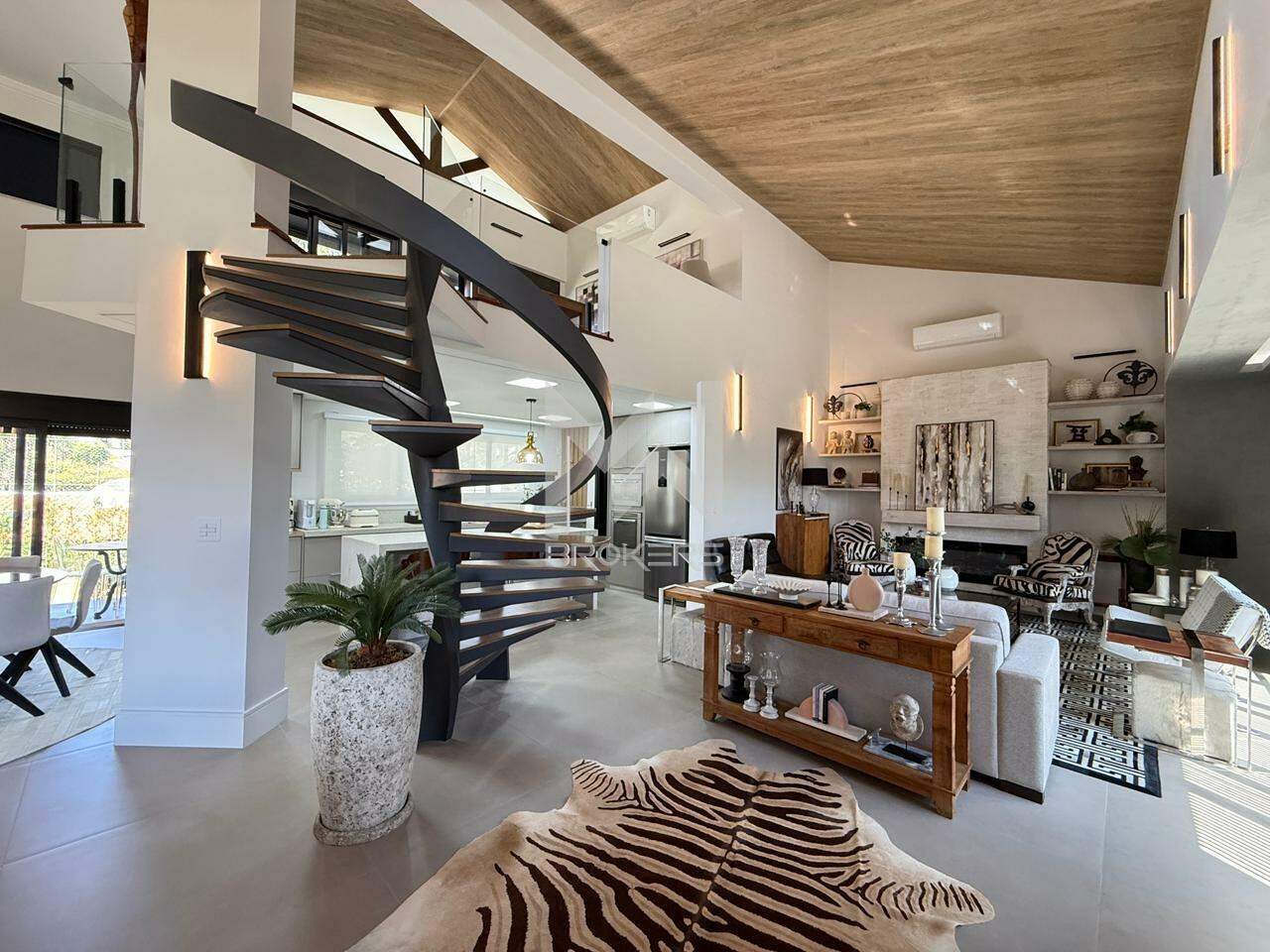 Casa em Condomínio à venda no Vale do Itamaracá: salas