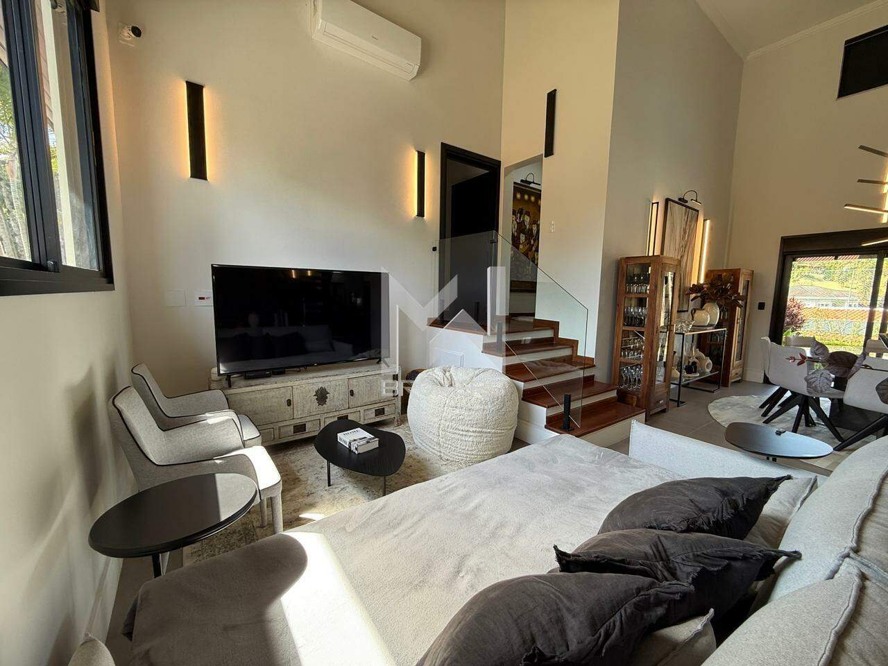 Casa em Condomínio à venda no Vale do Itamaracá: salas