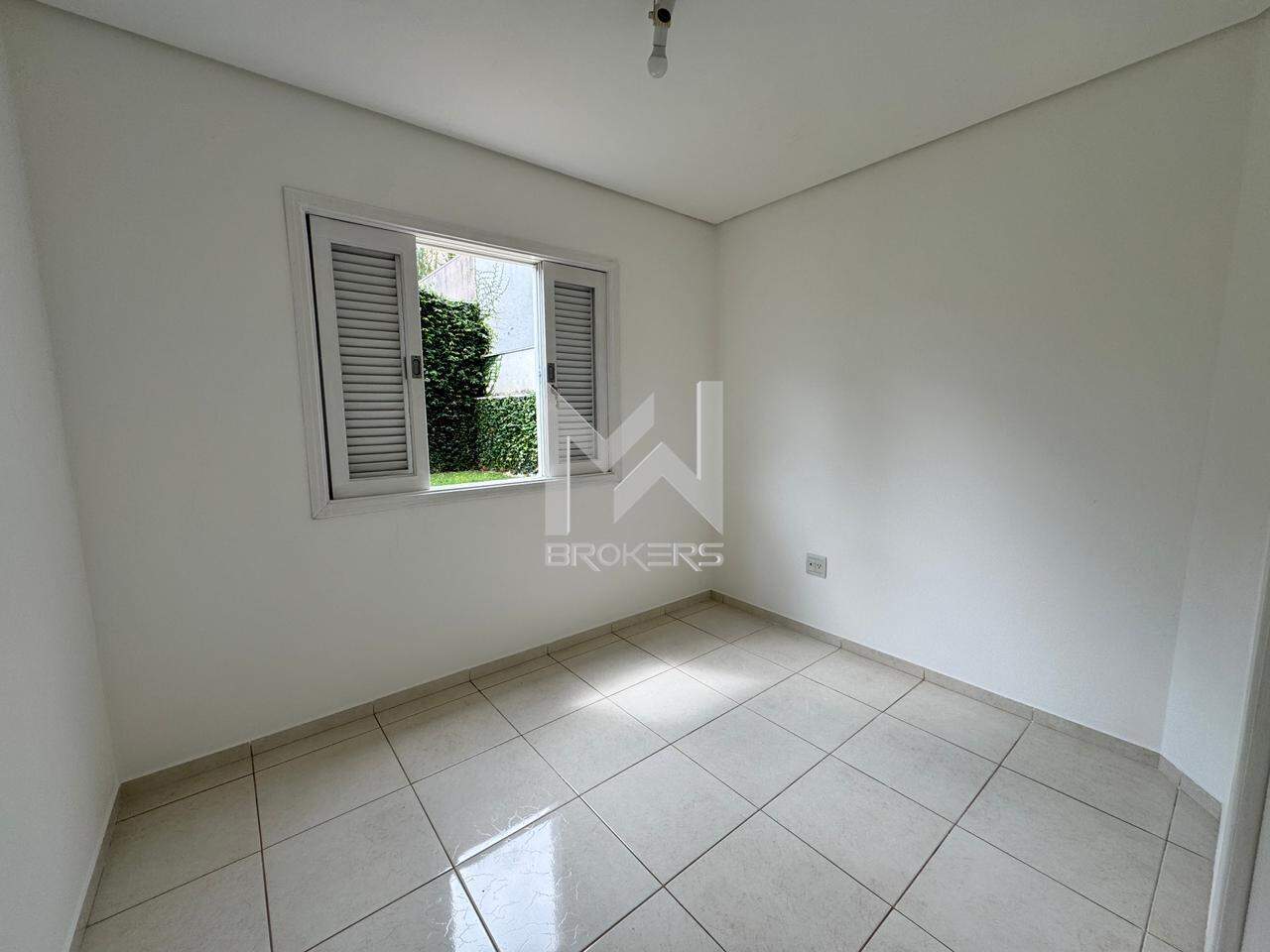 Casa em Condomínio para aluguel no Condomínio Terras de São Francisco: escritório