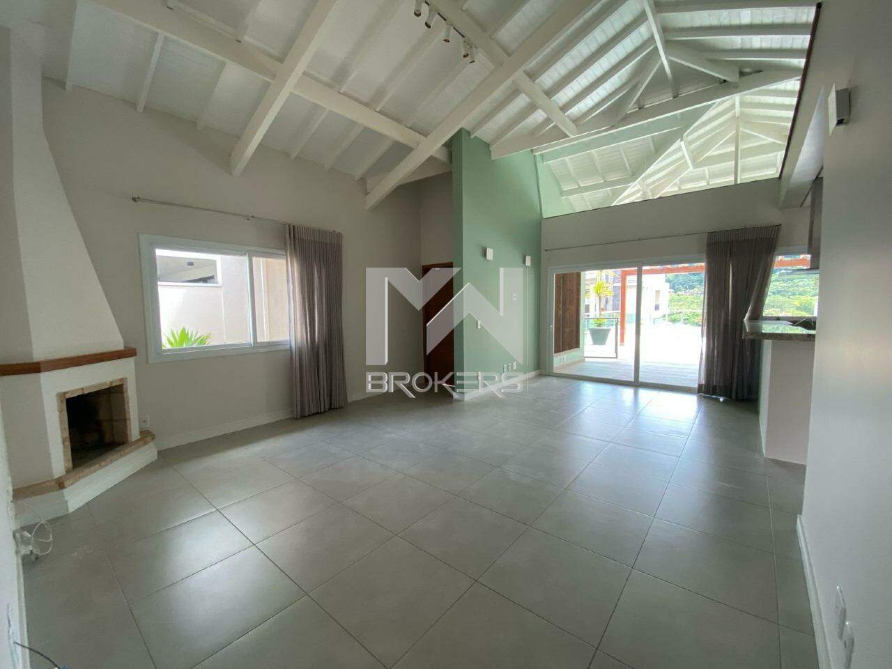 Casa em Condomínio à venda no Condomínio Reserva dos Vinhedos: salas