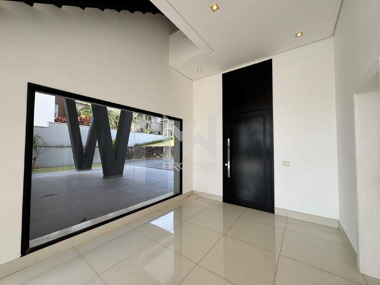 Casa em Condomínio à venda no Pinheirinho: hall de entrada